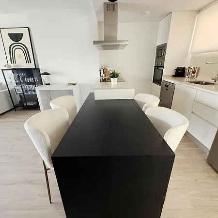 Marina Real 86 By Homeprive Appartement